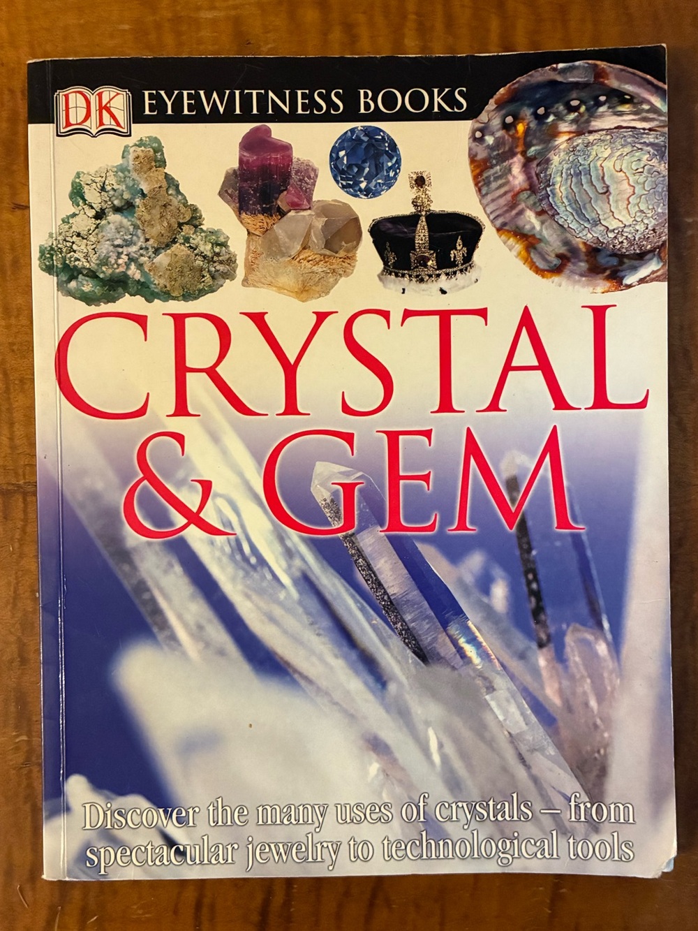 Discovery Guide Book: "Crystals & Gems”
